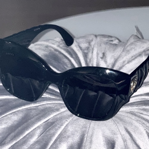 Gucci Cat Eye Sunglasses SOLD - Picture 2 of 11